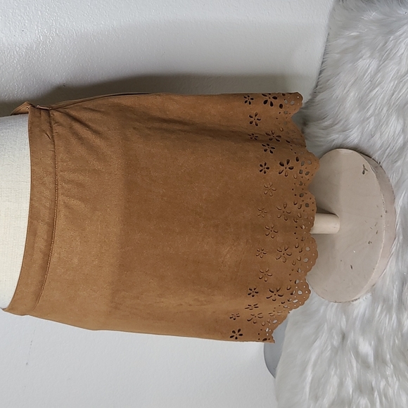 Forever 21 Mini Skirt Size Medium Tan Brown Faux Suede Casual Cowgirl Western - Picture 4 of 6